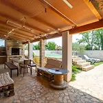 Villa Alina With Pool *