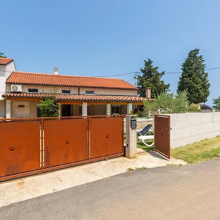 Alina With Pool Villa Savudrija