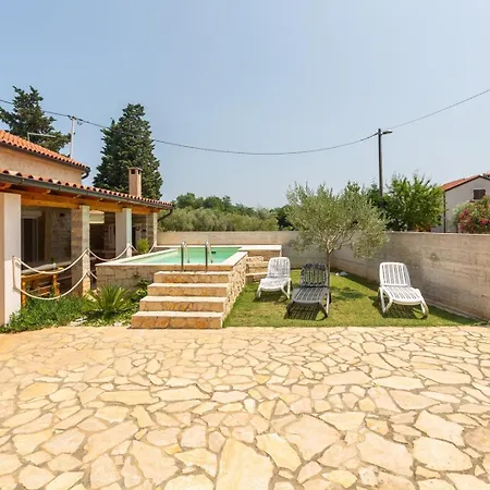 Villa Alina With Pool Savudrija