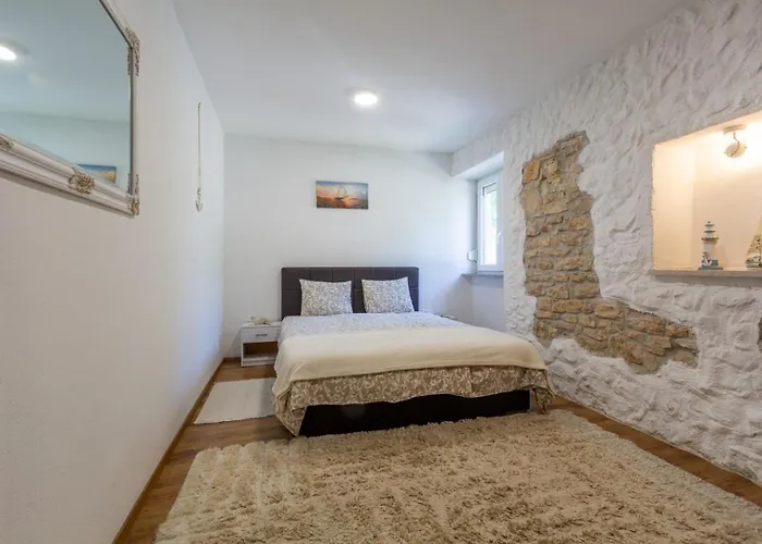 Villa Alina With Pool