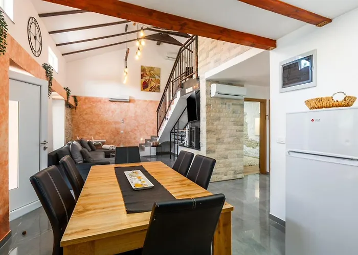 Alina With Pool Villa Savudrija