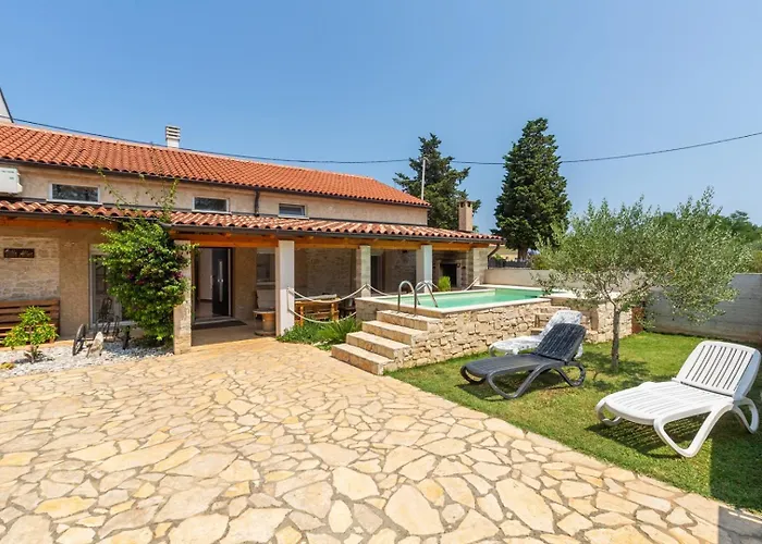 Villa Alina With Pool