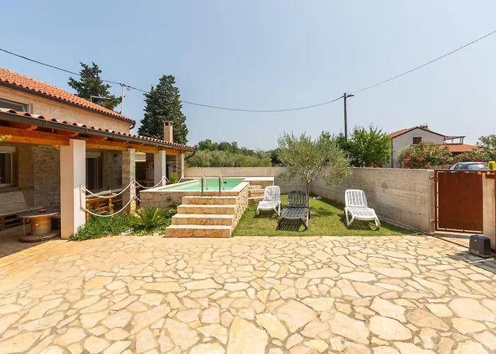 Villa Alina With Pool Savudrija